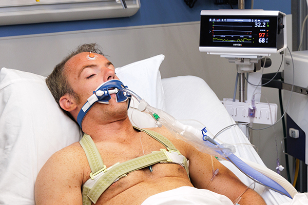 TCM-Adult-ICU transcutaneous CO2 sensor tCOM+ on patient